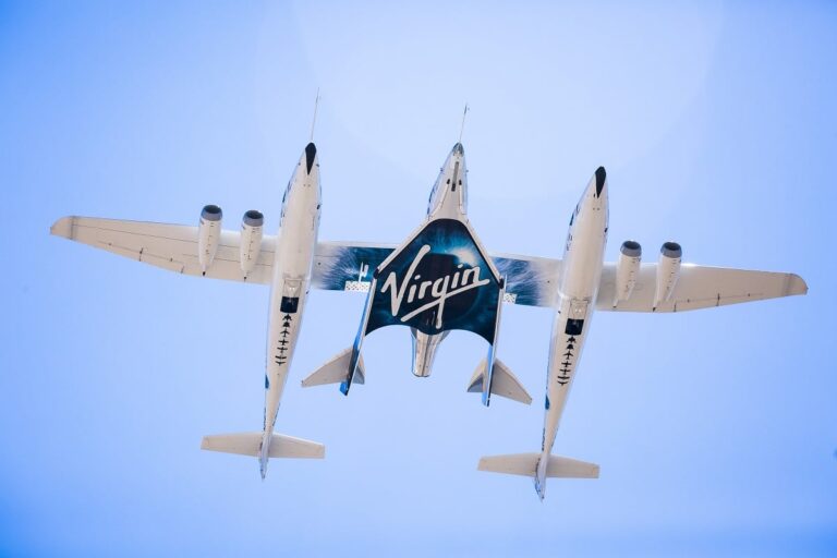 Společnost Virgin Galactic začala prodávat letenky do vesmíru. Za místo chce nejméně 450 tisíc dolarů