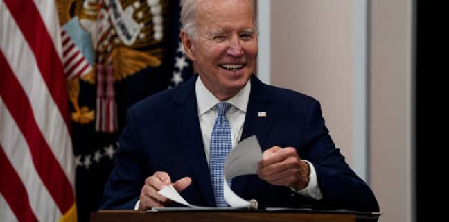 Joe Biden tvrdí, že americká ekonomika je zdravá