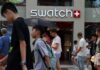 Swatch čelí ostré kritice za kontroverzní reklamu, nyní se omlouvá Swatch čelí ostré kritice za kontroverzní reklamu, nyní se omlouvá